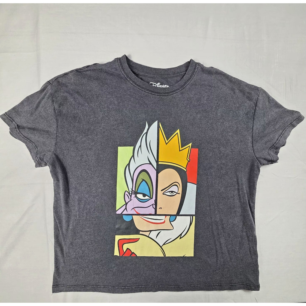 Disney Villains T-Shirt Women’s M Gray Ursula Evil Queen Cruella Split Face Crop